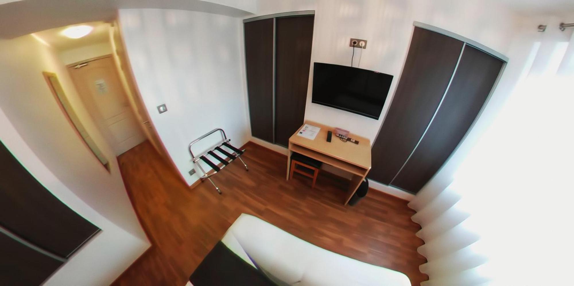 Hotel Au Bon Coin Cloyes-sur-le-Loir Eksteriør bilde