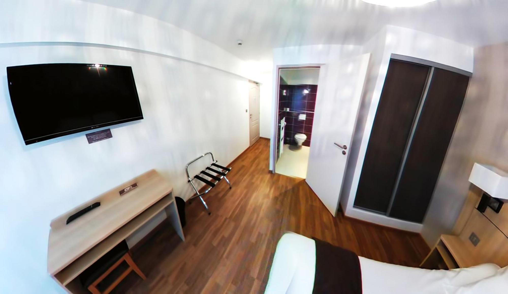 Hotel Au Bon Coin Cloyes-sur-le-Loir Eksteriør bilde