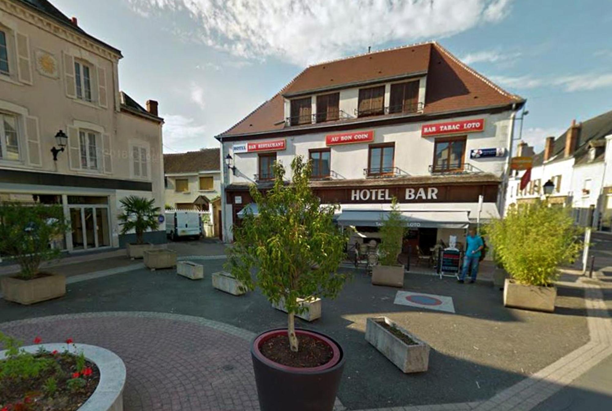 Hotel Au Bon Coin Cloyes-sur-le-Loir Eksteriør bilde